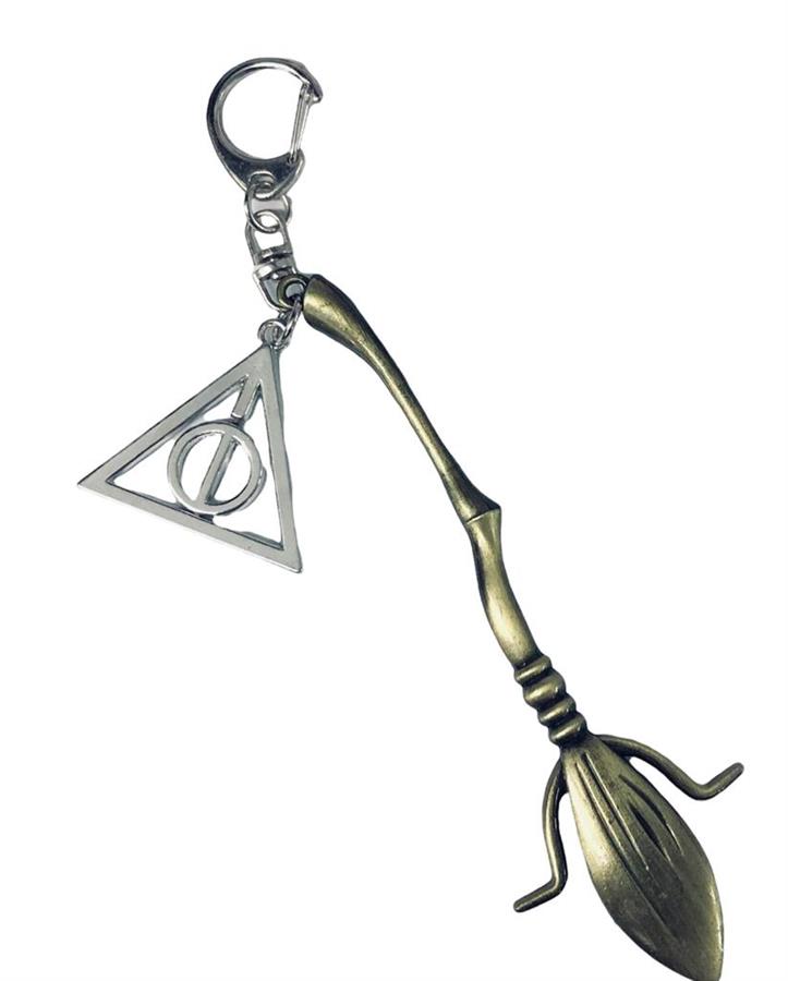 LLAVERO HARRY POTTER ESCOBA + RELIQUIA PLATA