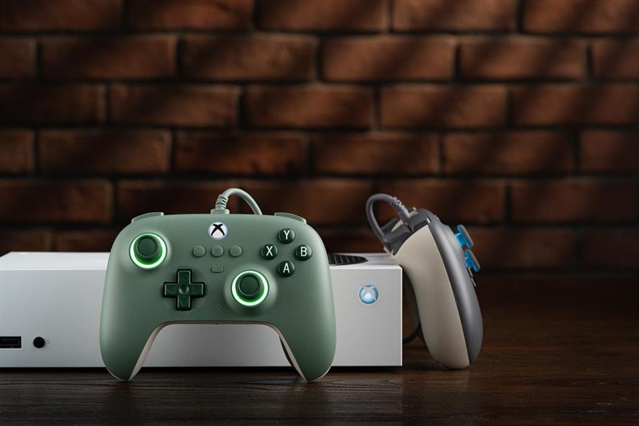 8BITDO JOYSTICK ULTIMATE C XBOX/WIN* 1 MES GAMEPASS  82CF03D DARK GREEN