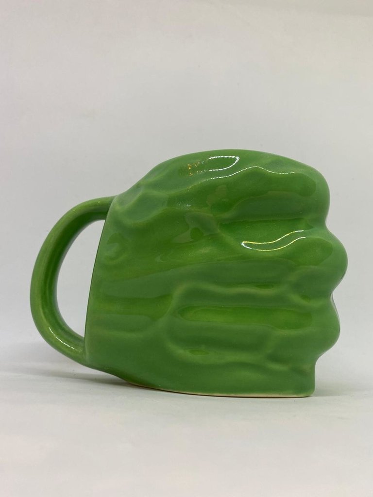 TAZA MANO DE HULK VERDE